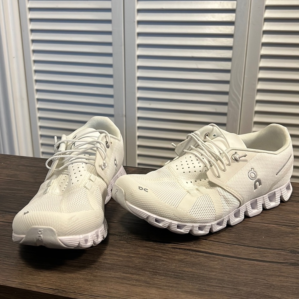 On running Cloud 5 - White